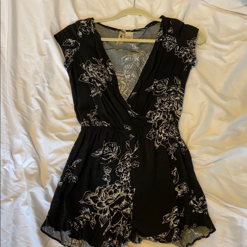 Black and white flower romper